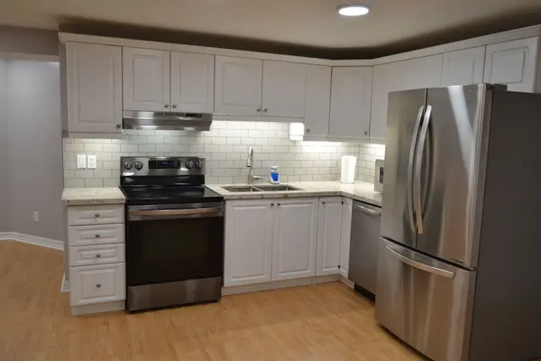 251 Deerglen TER #BSMT, Aurora, ON L4G 6Y6