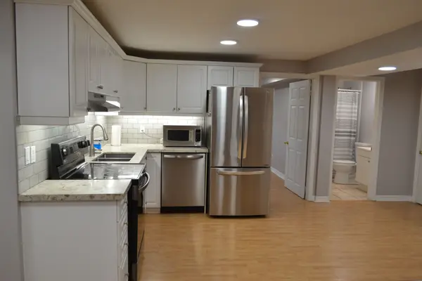 251 Deerglen TER #BSMT, Aurora, ON L4G 6Y6