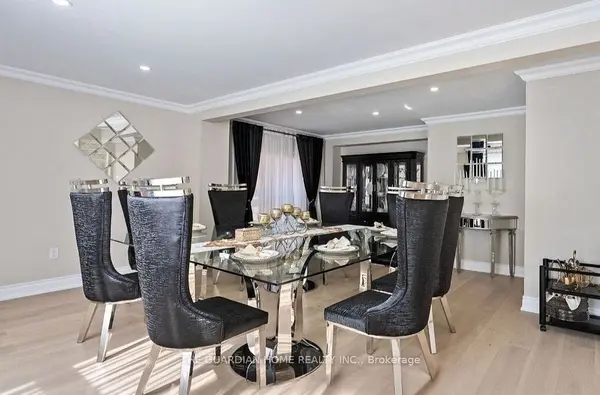 101 Mcclellan WAY, Aurora, ON L4G 6M4