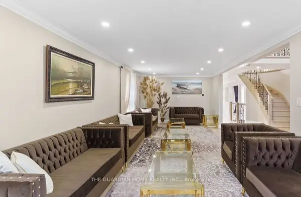 101 Mcclellan WAY, Aurora, ON L4G 6M4