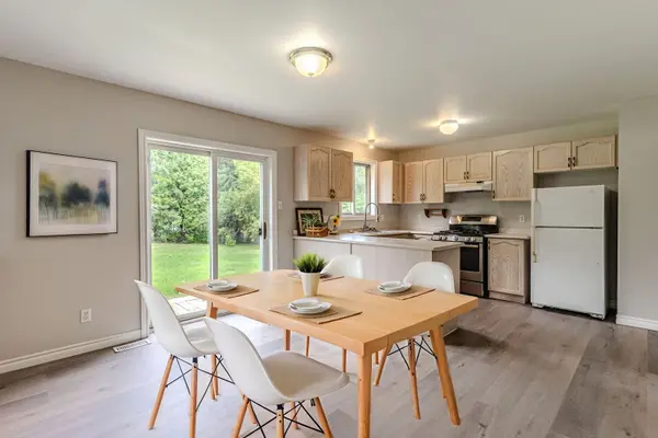 55 Marlow CIR, Springwater, ON L0L 1V0