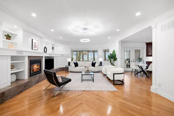 20 Tiny Beaches RD N, Tiny, ON L0L 2J0