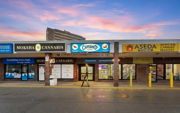 4722 Jane ST ##7, Toronto W05, ON M3N 2K8