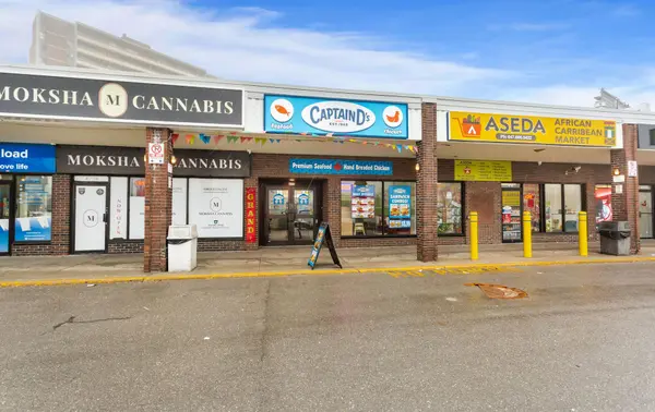 4722 Jane ST ##7, Toronto W05, ON M3N 2K8