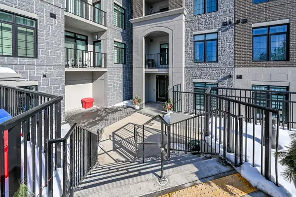 153 Wilson ST W #310, Hamilton, ON L9G 1N4