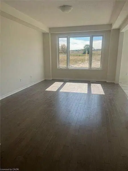 117 Leslie Davis ST, North Dumfries, ON N0B 1E0