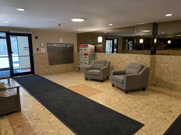 333 Commissioners RD W #1001, London South, ON N6J 4X7