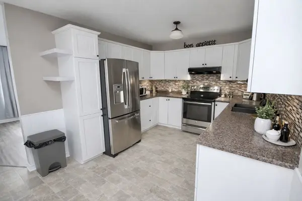 261 Trillium CIR, Alfred And Plantagenet, ON K0A 3K0