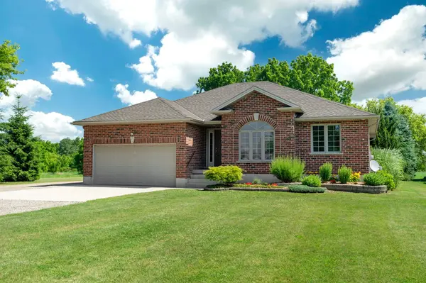 18 Durham ST,  Newbury,  ON N0L 1Z0