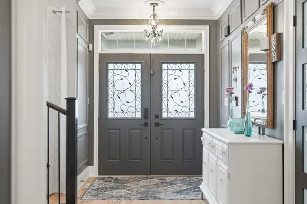 36 Pavilion DR, Hamilton, ON L0R 1C0