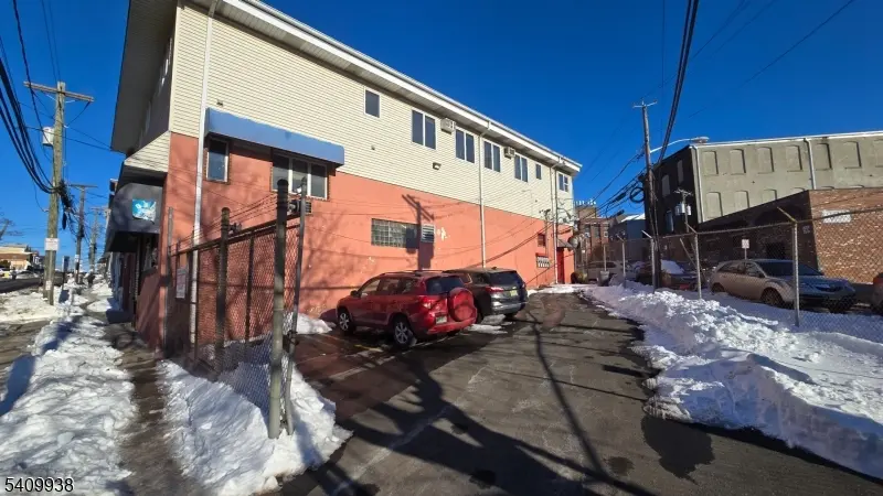 384-390 River St, Paterson City, NJ 07524