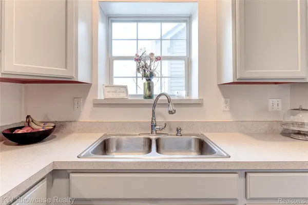 4509 Alexander Pines DR, Independence Charter Township, MI 48346