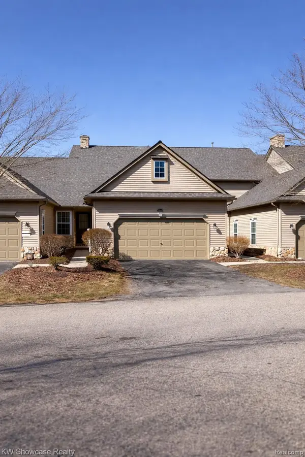 4509 Alexander Pines DR, Independence Charter Township, MI 48346