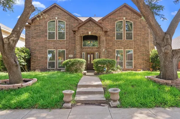 2713 Water Oak Drive, Grand Prairie, TX 75052