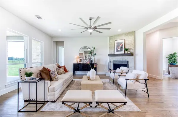 1355 Canyon Lake Road, Wills Point, TX 75169