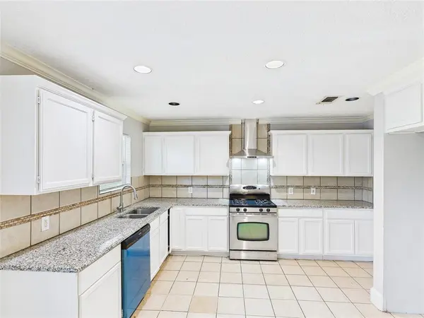 6909 Valhalla Road, Fort Worth, TX 76116