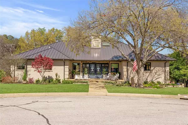 Fort Worth, TX 76109,4304 Briarhaven Road