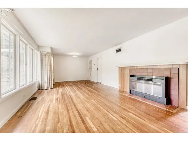 2415 SW BOUNDARY ST, Portland, OR 97239