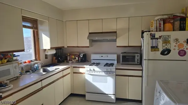 384-390 River St, Paterson City, NJ 07524