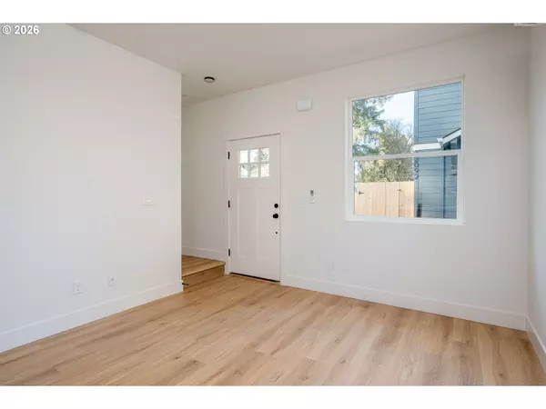 Portland, OR 97216,12090 SE Market ST