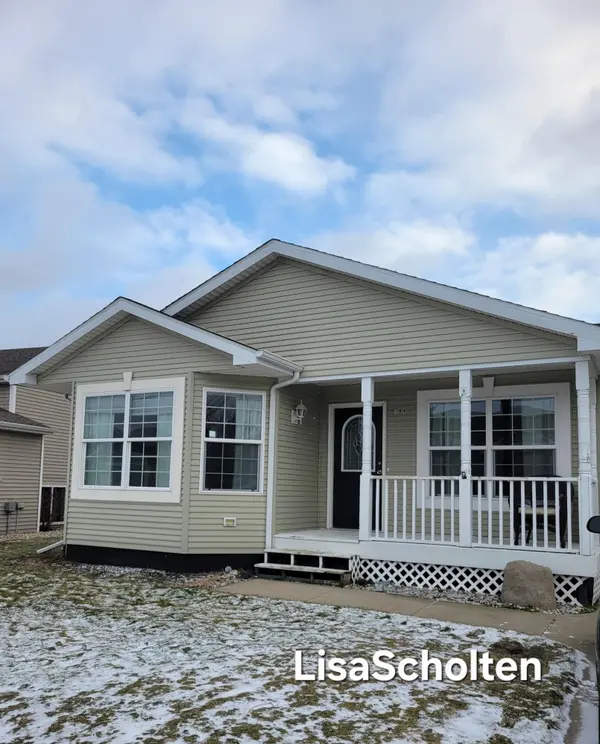 9794 Crystal CIR, Olive Twp, MI 49464