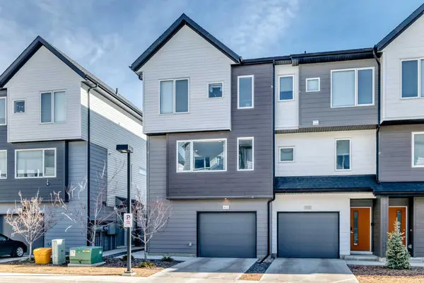 413 Skyview Ranch CIR NE, Calgary, AB T3N 1Y8