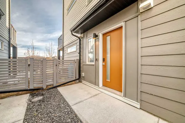413 Skyview Ranch CIR NE, Calgary, AB T3N 1Y8