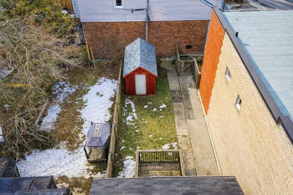 154 Glebemount AVE, Toronto E03, ON M4C 3S5