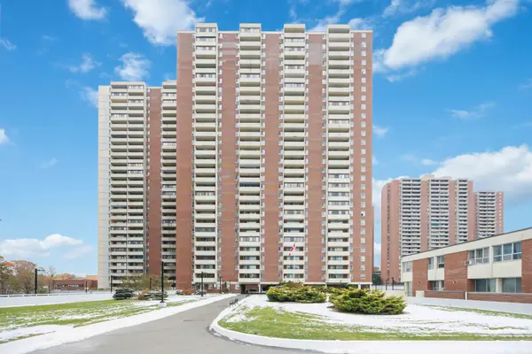 5 Massey SQ #2110, Toronto E03, ON M4C 5L6