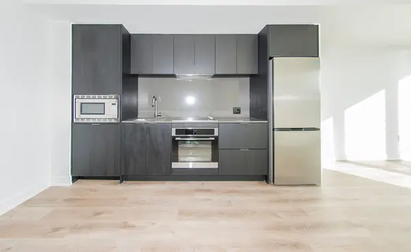 3009 Novar RD #414, Mississauga, ON L5B 0P9