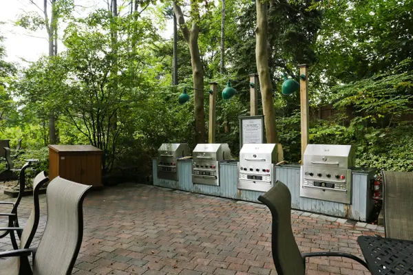 2000 Islington AVE #808, Toronto W09, ON M9P 3S7