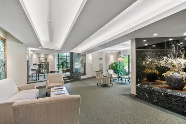 2000 Islington AVE #808, Toronto W09, ON M9P 3S7