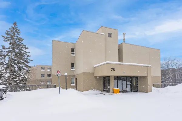75 Silvercreek Pkwy N #307, Guelph, ON N1H 7R9