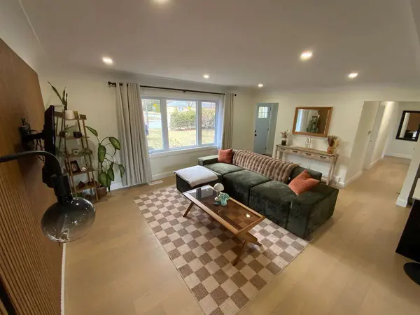 345 Head ST N, Strathroy-caradoc, ON N7G 2J8