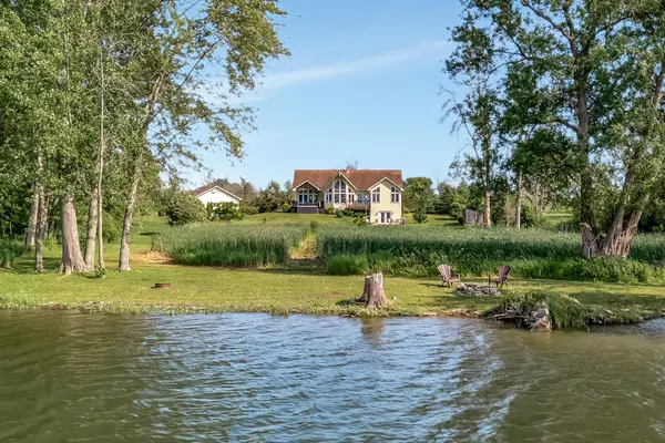 2535 County Road 13 RD, Prince Edward County, ON K0K 2T0