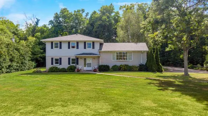 12184 8 Line, Halton Hills, ON L7G 4S4