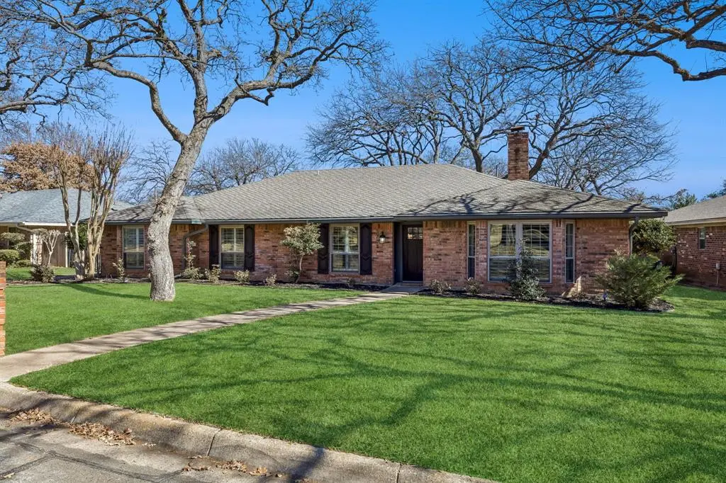 2703 Baldwin Drive, Arlington, TX 76012