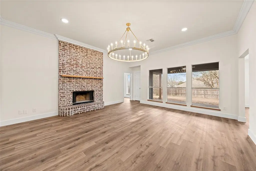 1020 Dane Drive, Hewitt, TX 76643