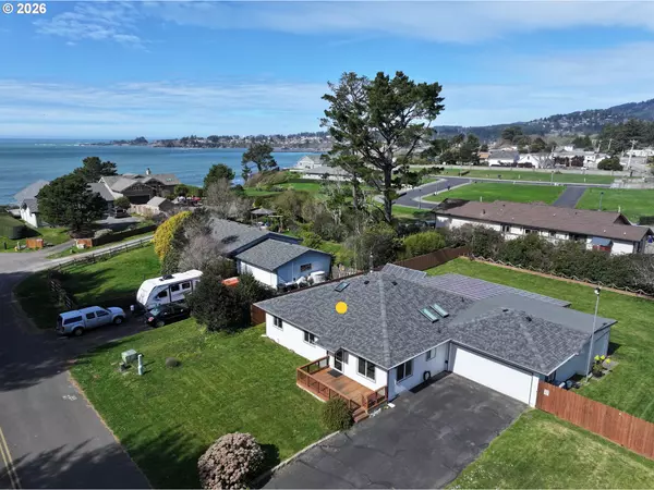 Brookings, OR 97415,97935 HOLLY LN