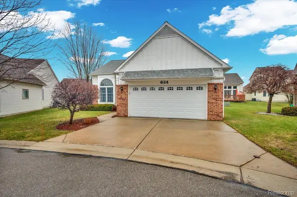 634 Eastway Circle, Lapeer, MI 48446