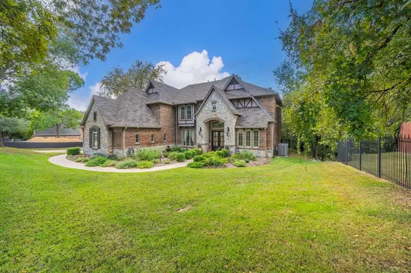 1811 Magic Valley Lane, Cedar Hill, TX 75104