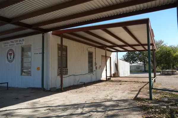 833 Garza Avenue, Tuscola, TX 79562
