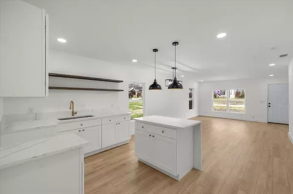 Fort Worth, TX 76110,3024 James Avenue