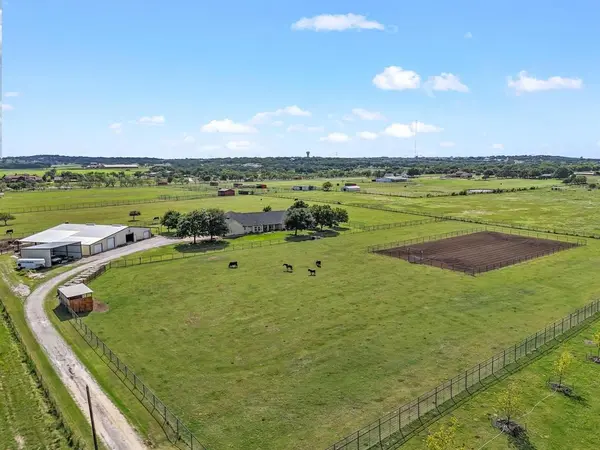 2701 Hulen Street, Burleson, TX 76028