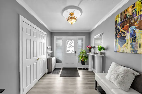 691 Fernhill BLVD, Oshawa, ON L1J 5K2