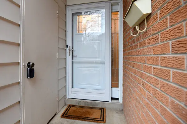 457 Woodview Rd. RD #Unit  7, Burlington, ON L7N 2Z9