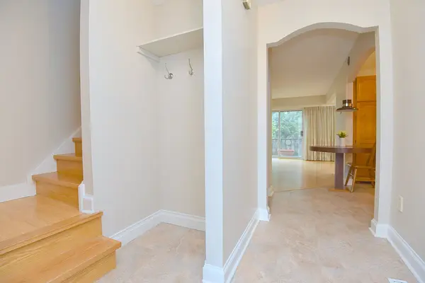 457 Woodview Rd. RD #Unit  7, Burlington, ON L7N 2Z9