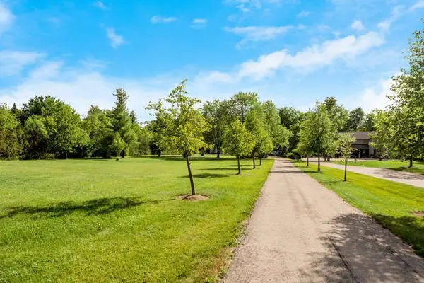 12184 8 Line, Halton Hills, ON L7G 4S4