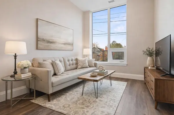 73 ARTHUR ST S #103, Guelph, ON N1E 0S6