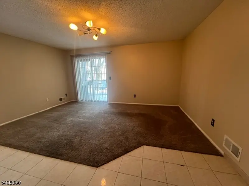 540 Holly Ct, Mahwah Twp., NJ 07430